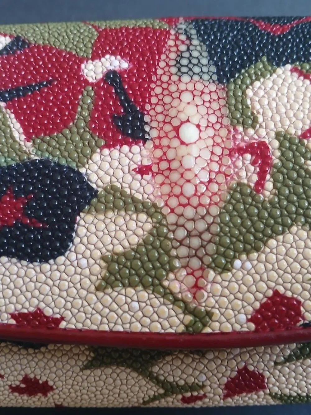 NEW & Boxed Gorgeous Genuine STINGRAY and Leather Women's Wallet